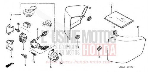COUVERCLE LATERAL VT750CY de 2000